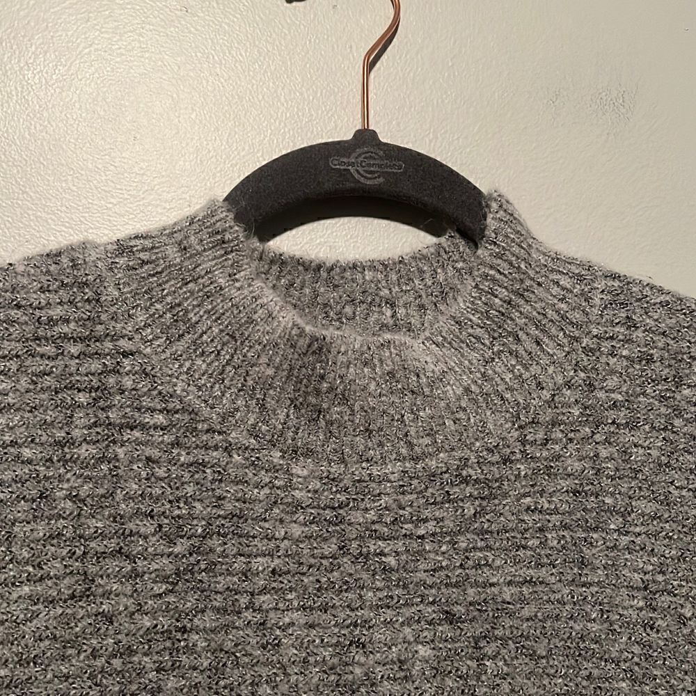 Sweater    - Picture 2 of 5